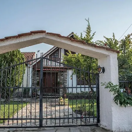 Mary's House Dom wakacyjny Nea Iraklia